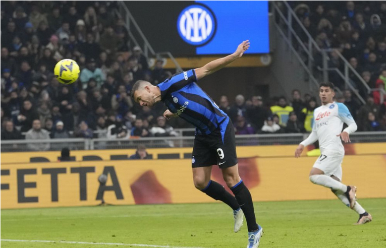 Inter uštedril Neapolu prvú prehru v sezóne v Serii A, rozhodol Džeko
