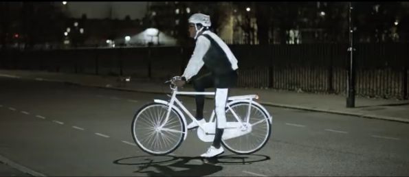 Video: Jednoduchý vynález boduje, cyklistom môže zachrániť život