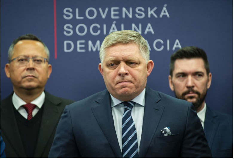 Smer kritizuje mediálnu kampaň, ktorú má na Slovensku organizovať NATO