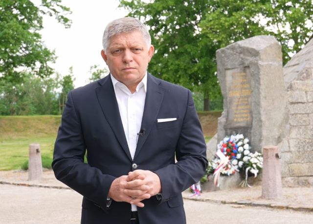 Fico si pripomenul výročie smrti Štefánika. 