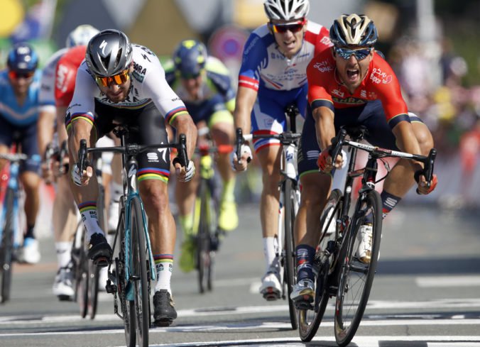 Video: Dvojitý zásah či tri muchy jednou ranou, píšu médiá o triumfe Sagana v druhej etape Tour de France