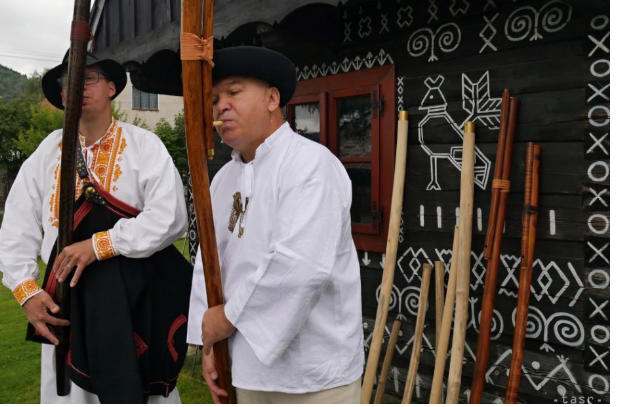 Fujaristi sa zídu na festivale Dedičstvo otcov zachovaj nám, Pane!