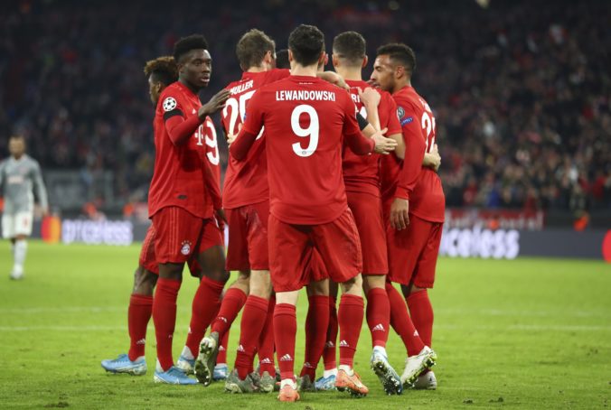 Futbalisti bavorského veľkoklubu Bayern Mníchov zvíťazili nad Olympiakos Pireus. Foto: SITA/AP, Matthias Schrader