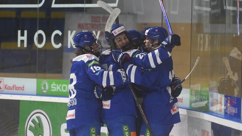 Slovenskí hokejisti zvíťazili vo svojom prvom zápase na MS do 18 rokov I. divízie nad Japonskom 8:2.