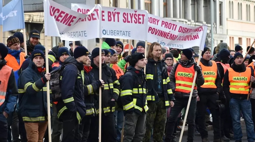 Hasiči protest