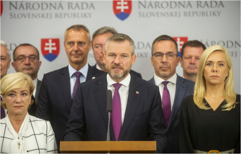 Voľby by vyhral Hlas-SD, do parlamentu by prešlo aj KDH a Smer-SD má 15 percent