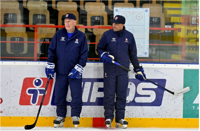 Hokej: Slováci proti Švajčiarom s 23 hráčmi, premiéra Rayena Petrovického