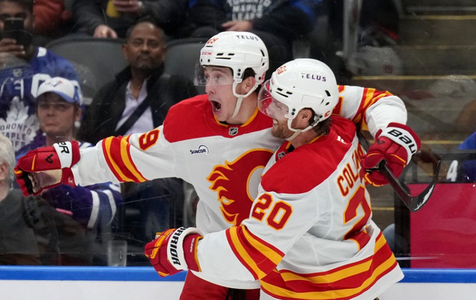 NHL: Honzek s premiérovým gólom, skóroval aj Slafkovský