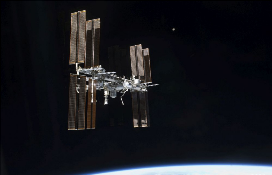 Americko-talianska posádka misie Crew-4 úspešne dorazila na ISS