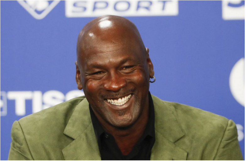 Michael Jordan má 60 rokov, oslávil ich darom 10 miliónov pre deti