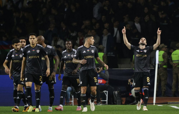 Liga majstrov: Chelsea remizovala v Baku s Karabachom, Pafos vybojoval prvý triumf