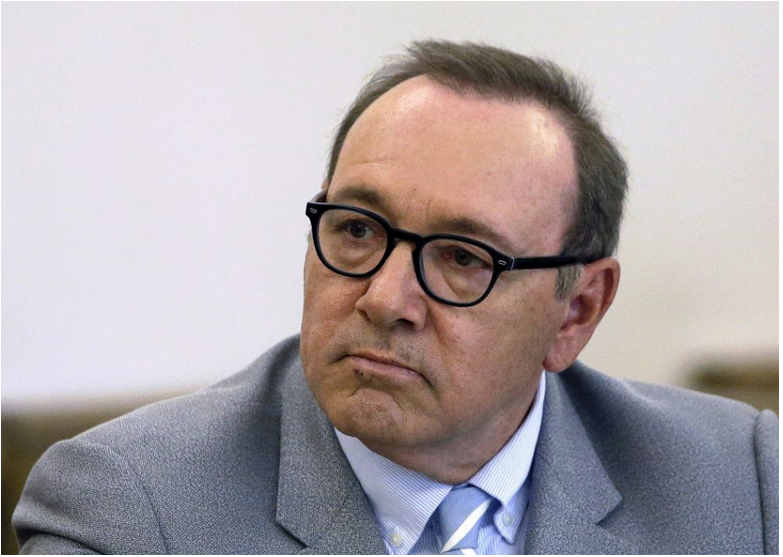 Herec Kevin Spacey bude čeliť obvineniu zo sexuálneho obťažovania