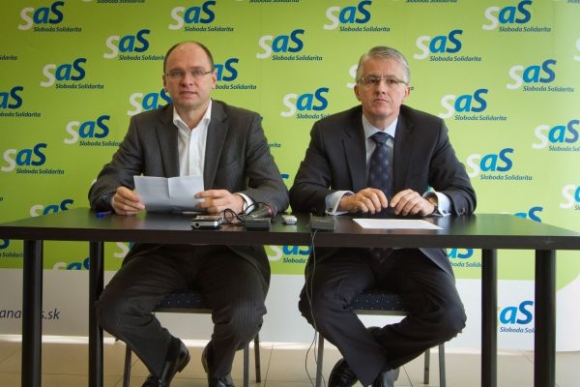 Jozef Kollár (vpravo) a Richard Sulík, kandidáti na post predsedu strany SaS.