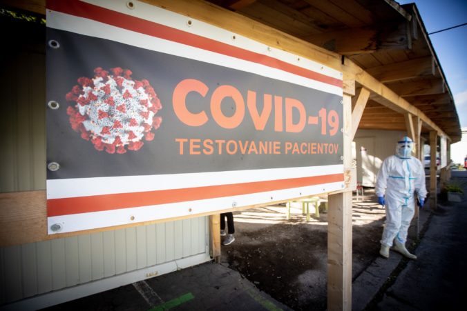 Koronavírus: Na Slovensku urobili vyše 9-tísic PCR testov, pribudli desiatky hospitalizovaných a 3719 vyliečených
