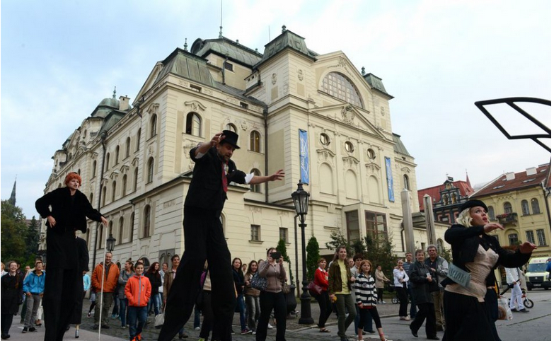 Poslanci z OĽANO chcú zmenu názvu košického divadla