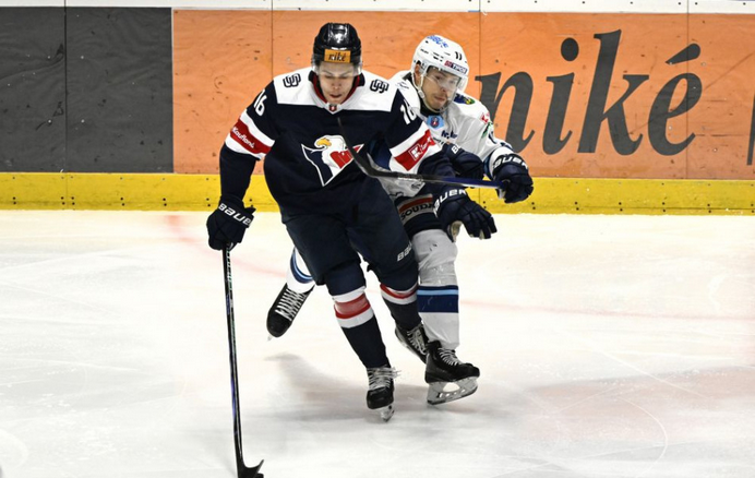 Hokejista bratislavského Slovana Roman Kukumberg ml. je po vážnej nehode v kritickom stave