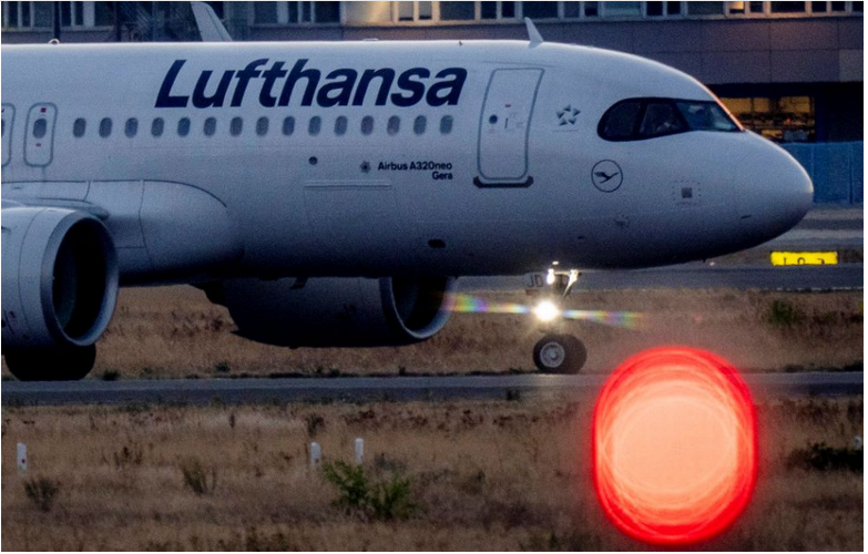 Frankfurtské letisko pre výpadok systému Lufthansy pozastavilo prílety