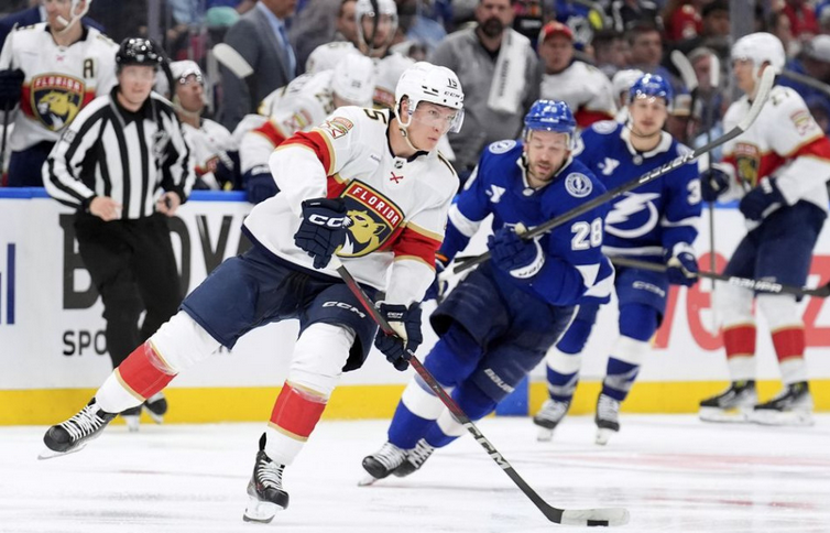 NHL: New Jersey i Tampa Bay s prehrami, trio Slovákov nebodovalo