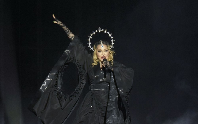 Madonna oslávila 67. narodeniny v Toskánsku, navštívila Palio di Siena