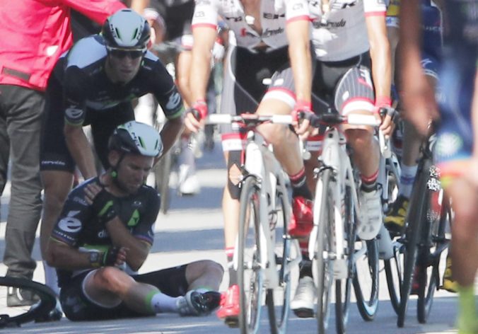 VeloNews analyzoval pád Cavendisha, nad vylúčením Sagana z Tour de France vyjadril počudovanie