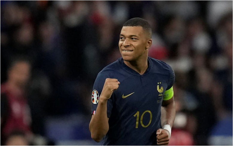 Mbappe údajne dostal ultimátum od majiteľa PSG