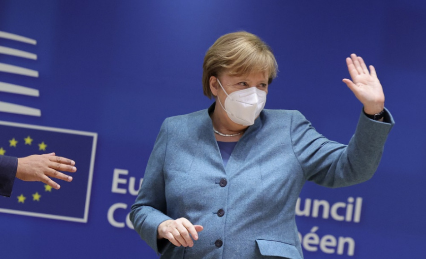 Merkelová vidí pri pandémii svetlo na konci tunela