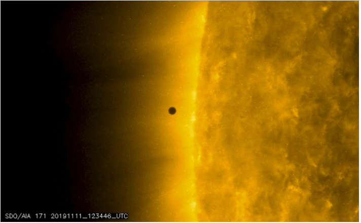 Európsko-japonská vesmírna sonda BepiColombo vyhotovila snímky Merkúru