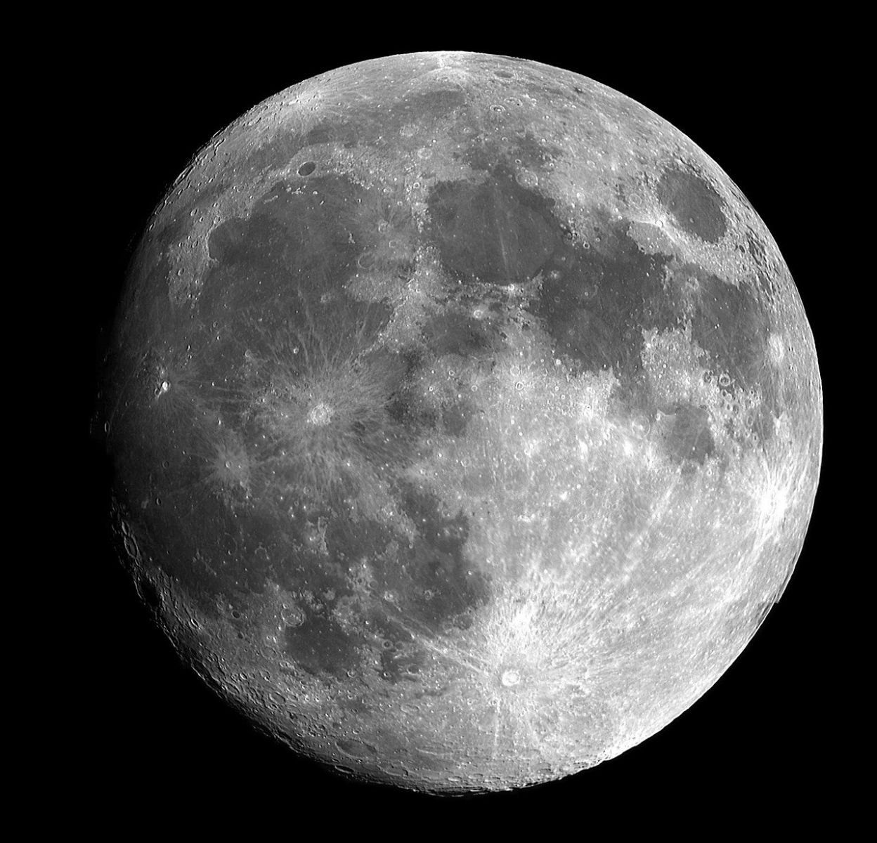 Vzorky privezené misiou Apollo 17 prepisujú predpokladaný vek Mesiaca