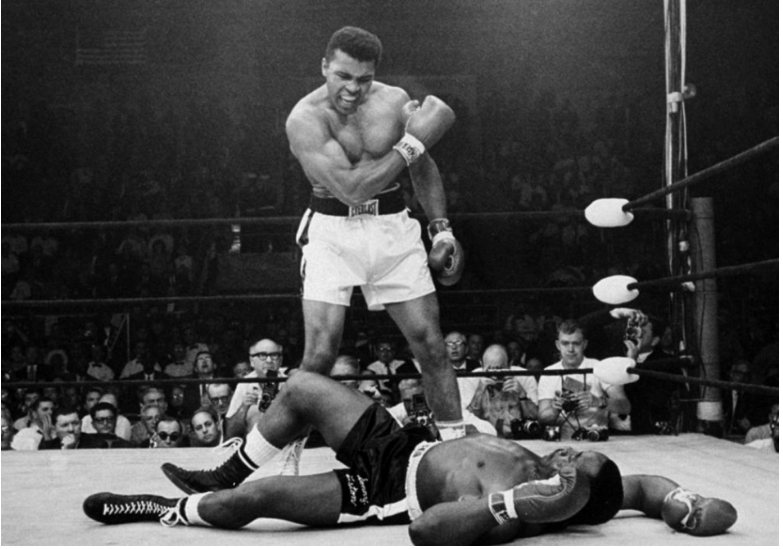 Do dražby pôjdu málo známe výtvarné diela boxera Muhammada Aliho