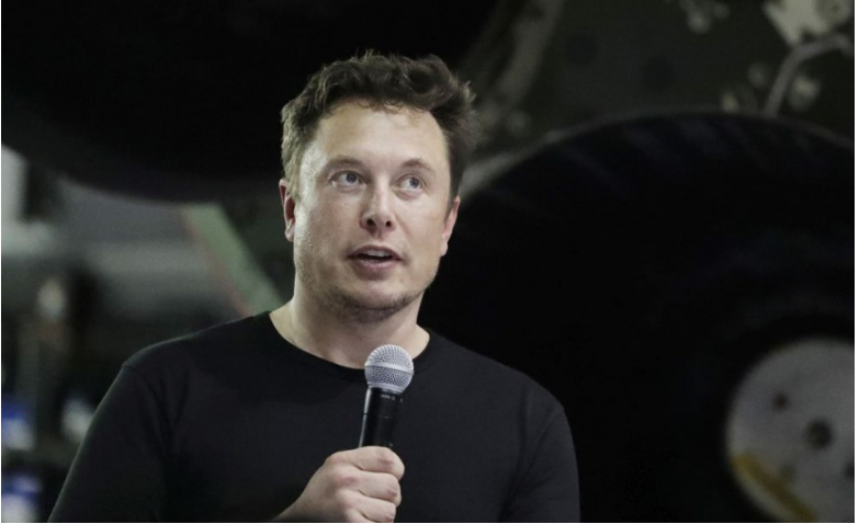 Elon Musk tweetoval, že kupuje futbalový klub Manchester United