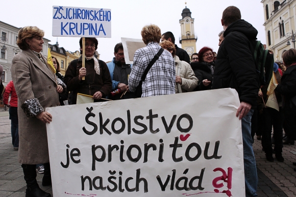 Slovensko zasiahol megaštrajk učiteľov,