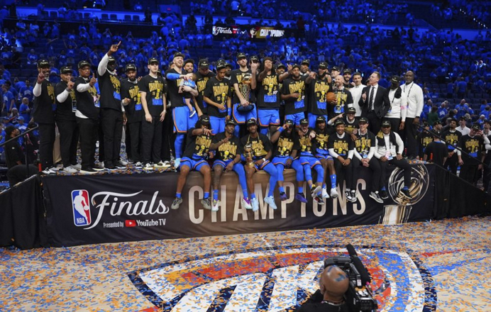 NBA: Oklahoma City Thunder slávia ako druhý najmladší tím histórie, Daigneault: „Skvelé“