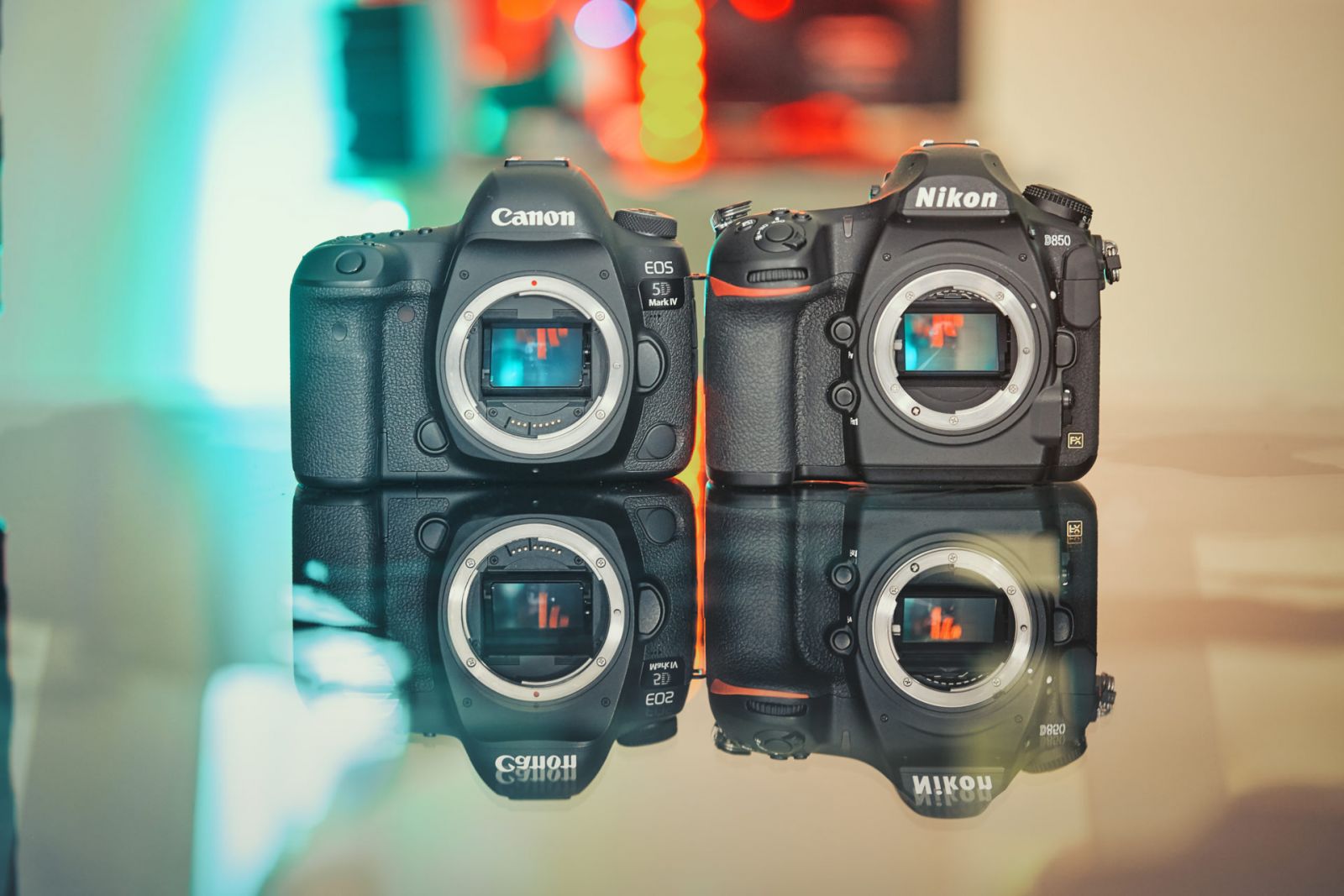 Nikon D850 vs Canon EOS 5D mark IV