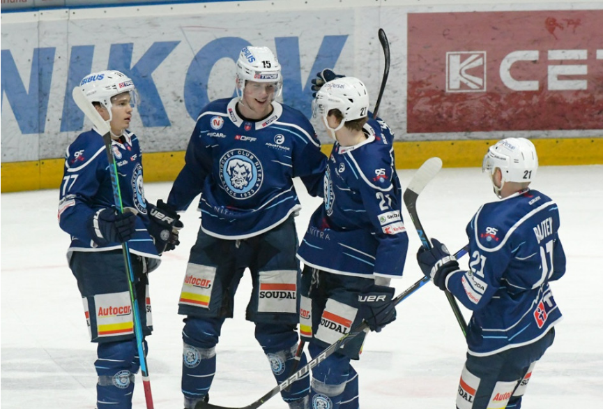 Nitra triumfovala, Hokejisti HC'05 Banská Bystrica zvalcovali Liptákov