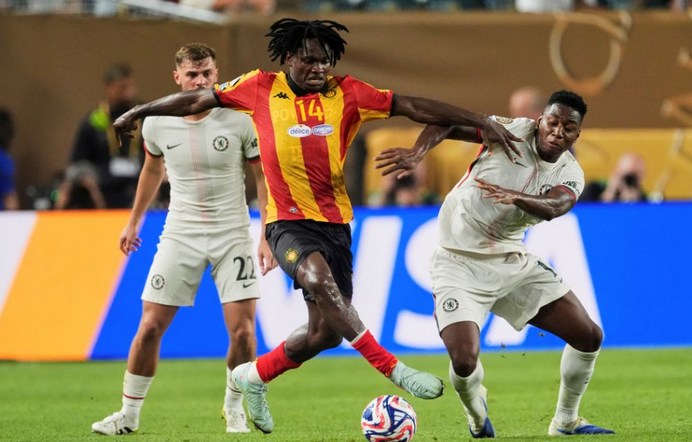 Futbalisti FC Chelsea zdolala Tunis 3:0 a postúpila do osemfinále MS klubov