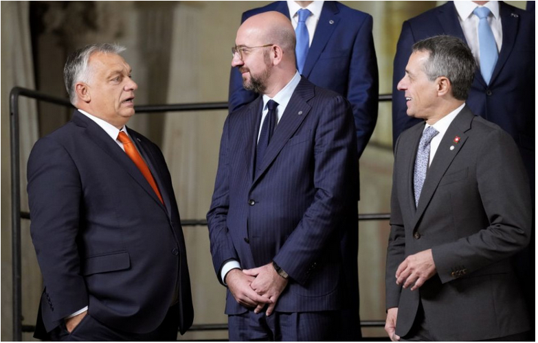 Orbán v Prahe: Je zrejmé, že treba zmeniť sankčnú politiku