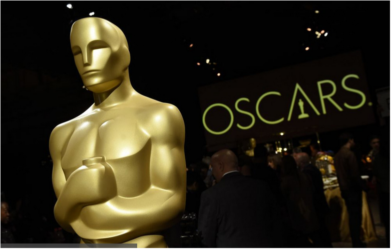 Oscarov budú moderovať tri ženy, organizátori chcú prilákať publikum