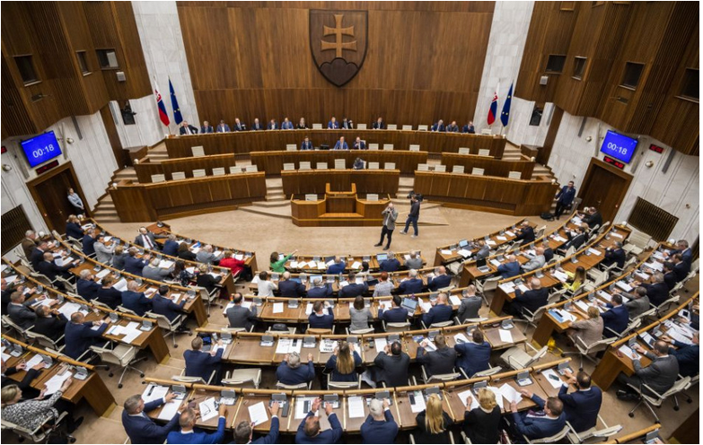 Poslanci opätovne schválili zmeny v štátnej podpore nájomného bývania