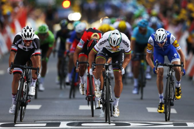 Video: Saganovi chýbal kúsok od víťazstva v 2. etape Tour Down Under, v špurte viedol Austrálčan
