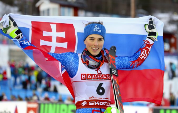 VLHOVÁ V 1. KOLE SLALOMU NA ČELE PRED SHIFFRINOVOU