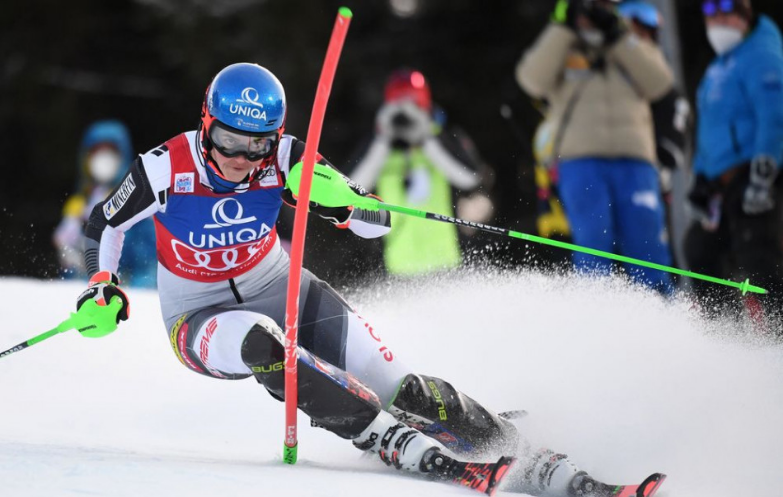 Petra Vlhová v 1. kole slalomu šiesta, v Semmeringu vedie Shiffrinová