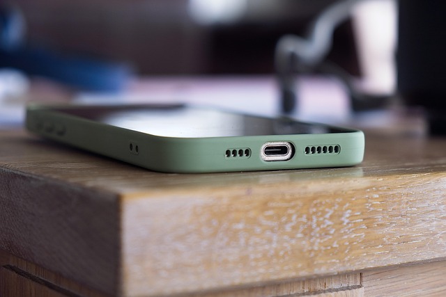 Od Lightningu k USB-C: Akými zmenami prešlo nabíjanie iPhonov?