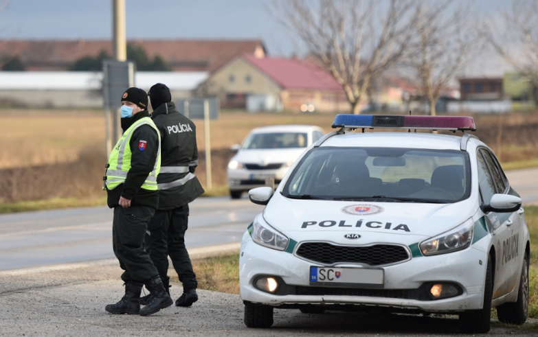 POZOR: Začali platiť nové pravidlá zákazu vychádzania