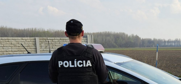 Tragédia na východe Slovenska. Žena mala zavraždiť svojho trojročného syna, jeho telo nechala v aute pred políciou