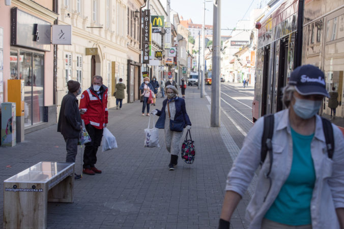 Žena s koronavírusom dostala za porušenie karantény tri roky väzenia