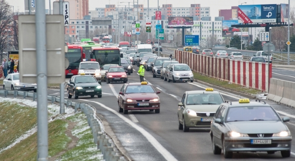 Protestná jazda taxikárov proti neriešeniu problémov, ktorú zorganizovalo Občianske združenie taxikárov z Bratislavy. 