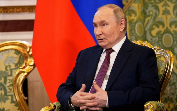 Putin navrhol rokovania s Ukrajinou bez akýchkoľvek podmienok 15. mája