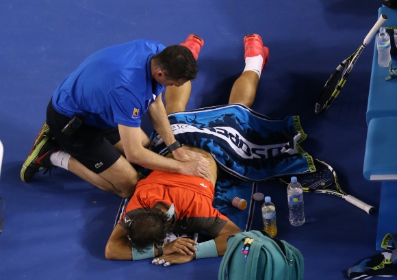 Španielsky tenista Rafael Nadal počas finálového zápasu Australian Open, v ktorom prehral so Švajčiarom Stanislasom Wawrinkom 3:6, 2:6, 6:3, 3:6. 