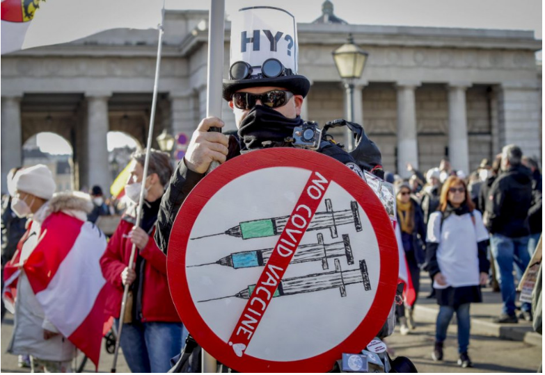 V Rakúsku prebiehali protesty proti opatreniam a povinnému očkovaniu