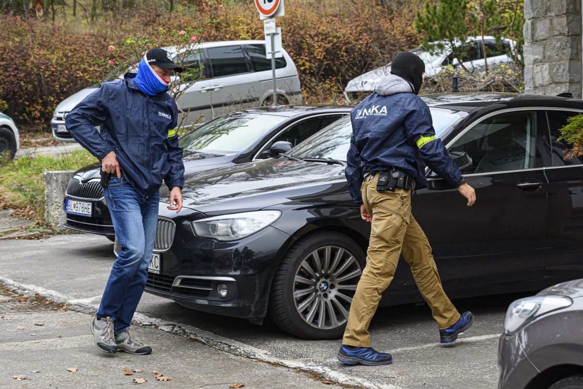 NAKA zasiahla u Bödöra i Jankovskej, zadržali sudcu z Threemy